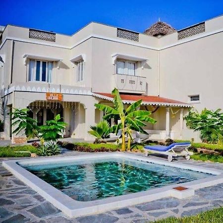 White Villa - Paparemo Beach Ватаму Экстерьер фото