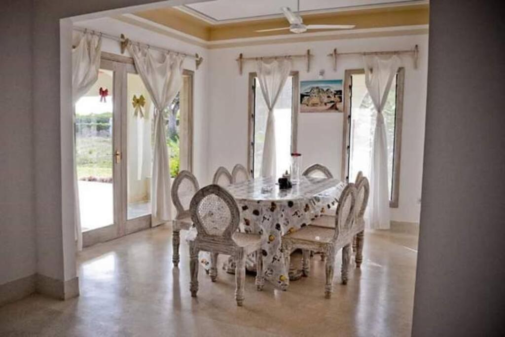 White Villa - Paparemo Beach Ватаму Экстерьер фото