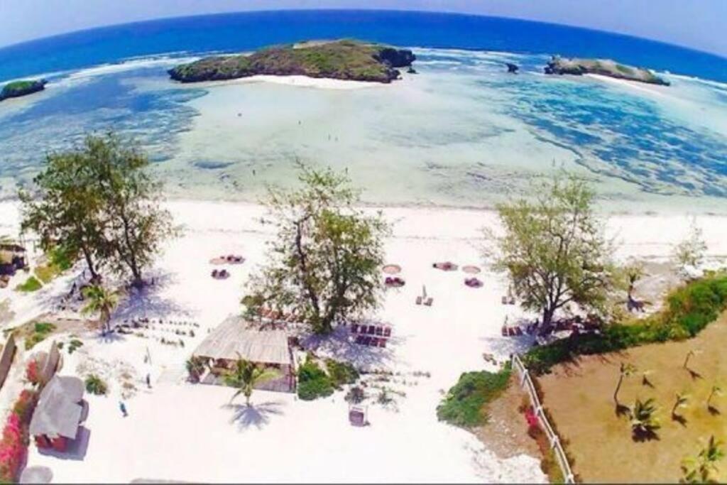 White Villa - Paparemo Beach Ватаму Экстерьер фото